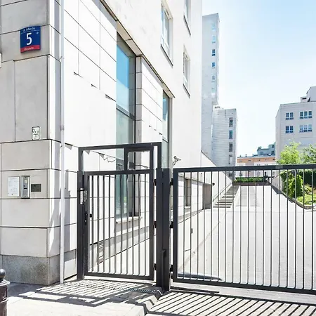Inflancka Apartment *